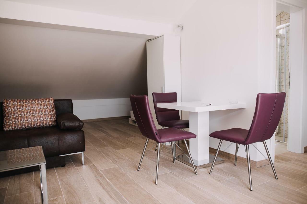 The Nikolic - Woegenstein Apartman *